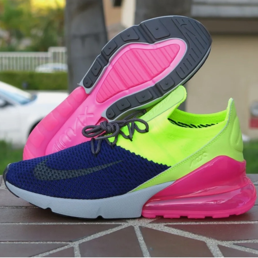 Nike Air Max 270 Flyknit